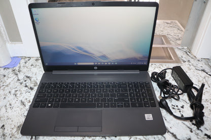 HP 250 G8 Notebook PC 15.6" Intel Core i3-1005G1 256GB SSD 8GB RAM
