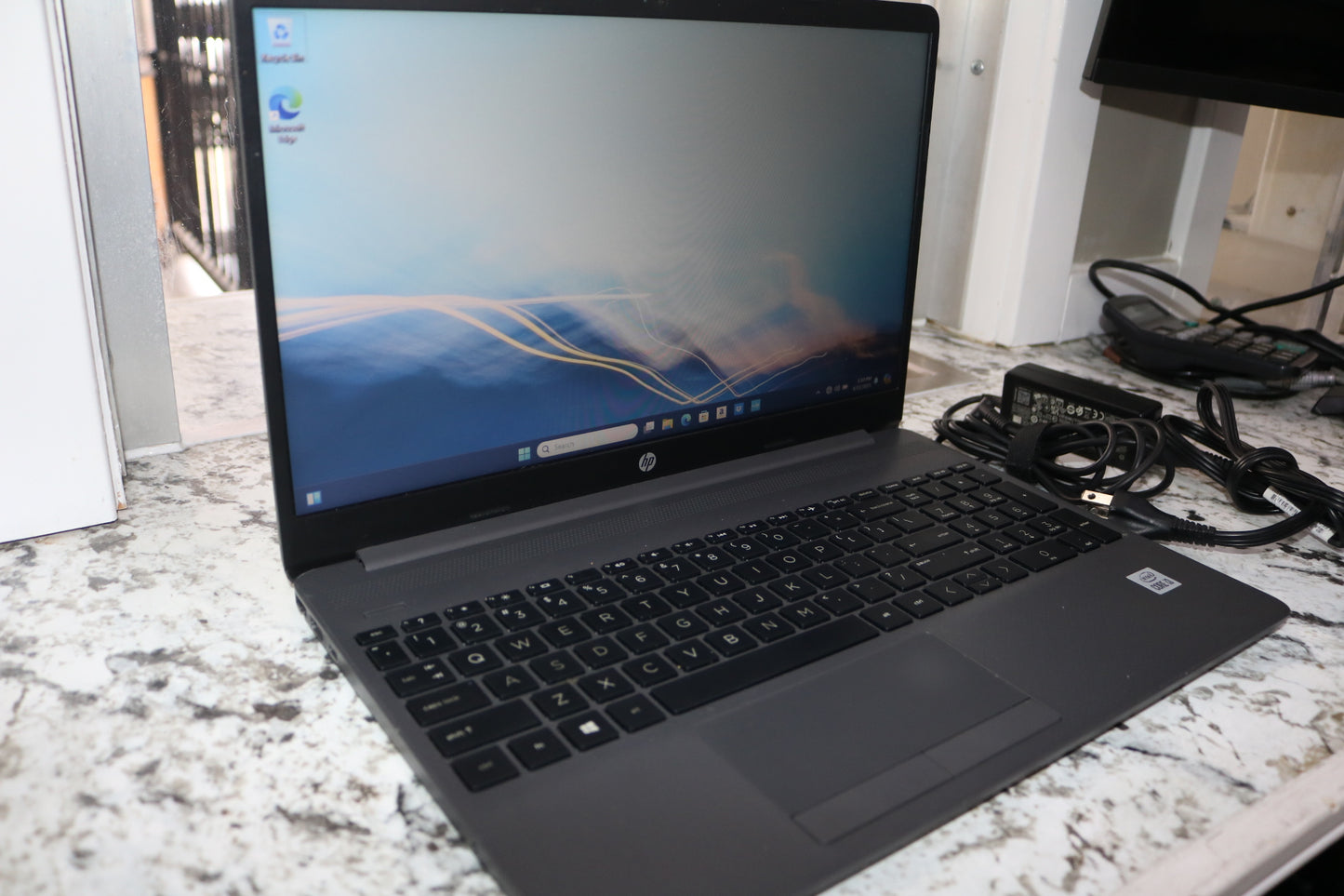HP 250 G8 Notebook PC 15.6" Intel Core i3-1005G1 256GB SSD 8GB RAM