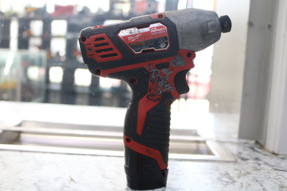 Milwaukee 2462-20 1/4" hex Impact Driver with Charger