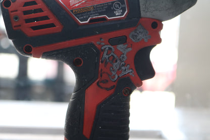Milwaukee 2462-20 1/4" hex Impact Driver with Charger