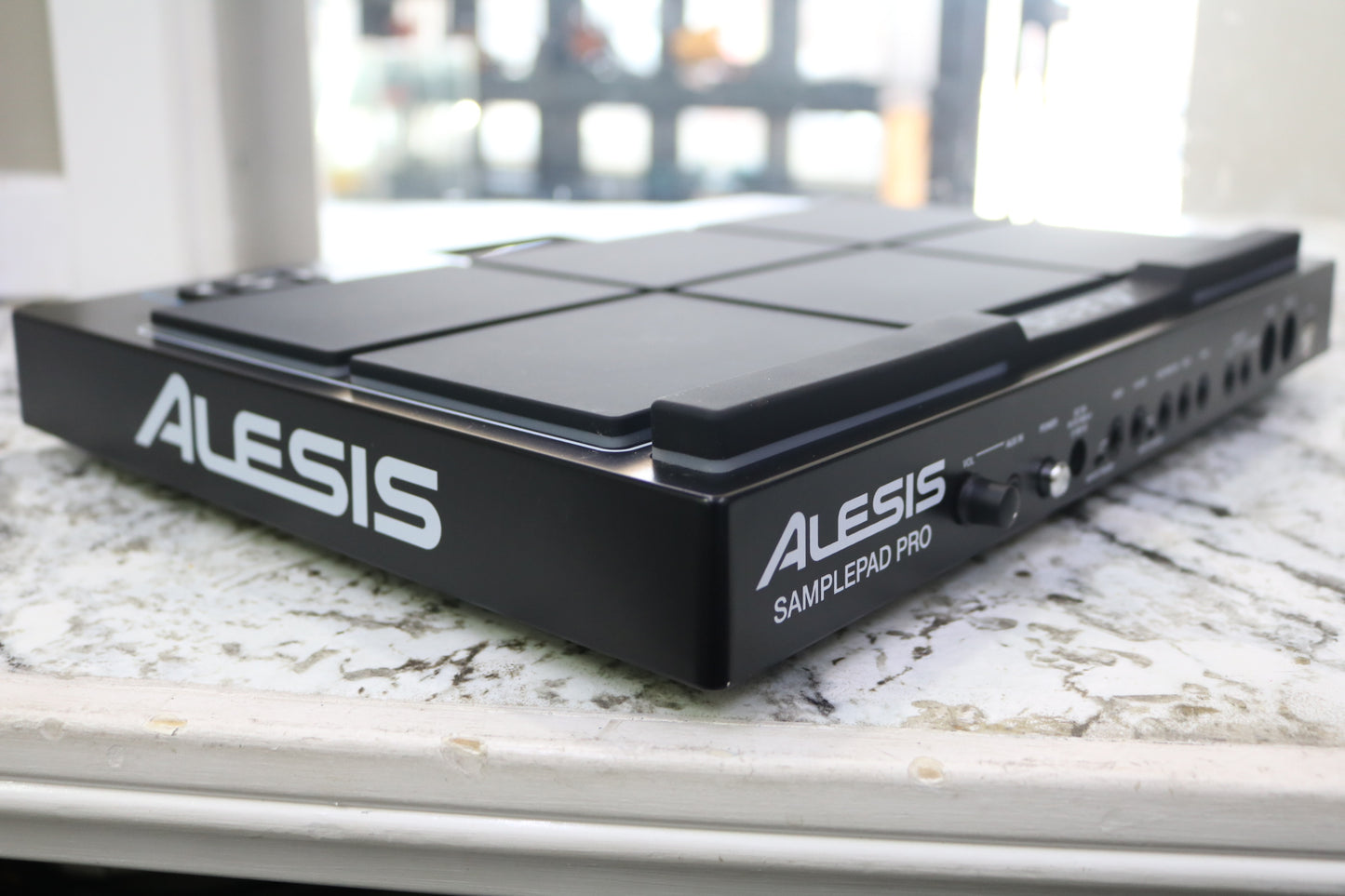 Alesis SamplePad Pro 8-Pad Percussion and Triggering Instrument