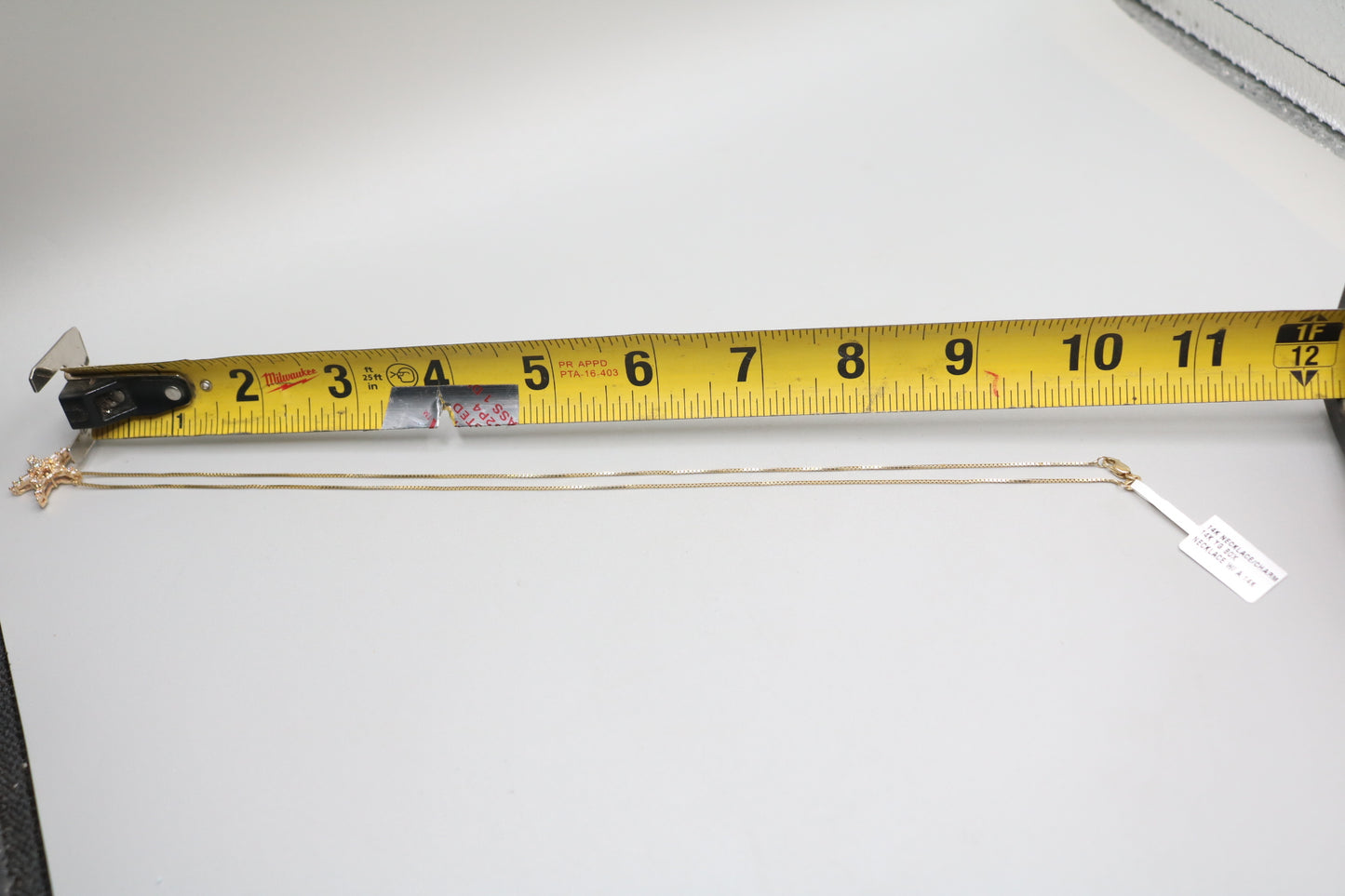 14K Yellow Gold Box Style Chain with Diamond Star Charm (0.35 CTW)