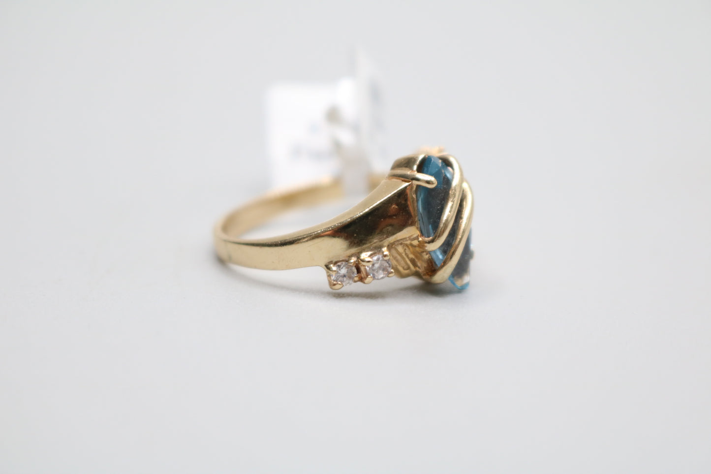 14k Yellow Gold Fancy Lady Ring W/Blue Topaz Gemstone (Size 7 1/2)