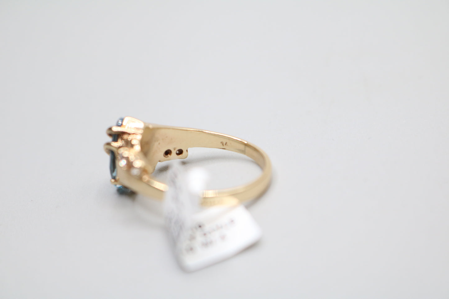 14k Yellow Gold Fancy Lady Ring W/Blue Topaz Gemstone (Size 7 1/2)