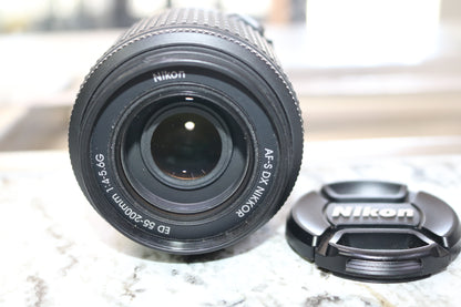Nikon AF-S DX VR Zoom-NIKKOR 55-200mm f/4-5.6G IF-ED Lens
