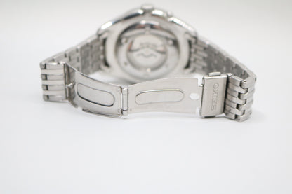 Seiko Kinetic 5M84-0AD0