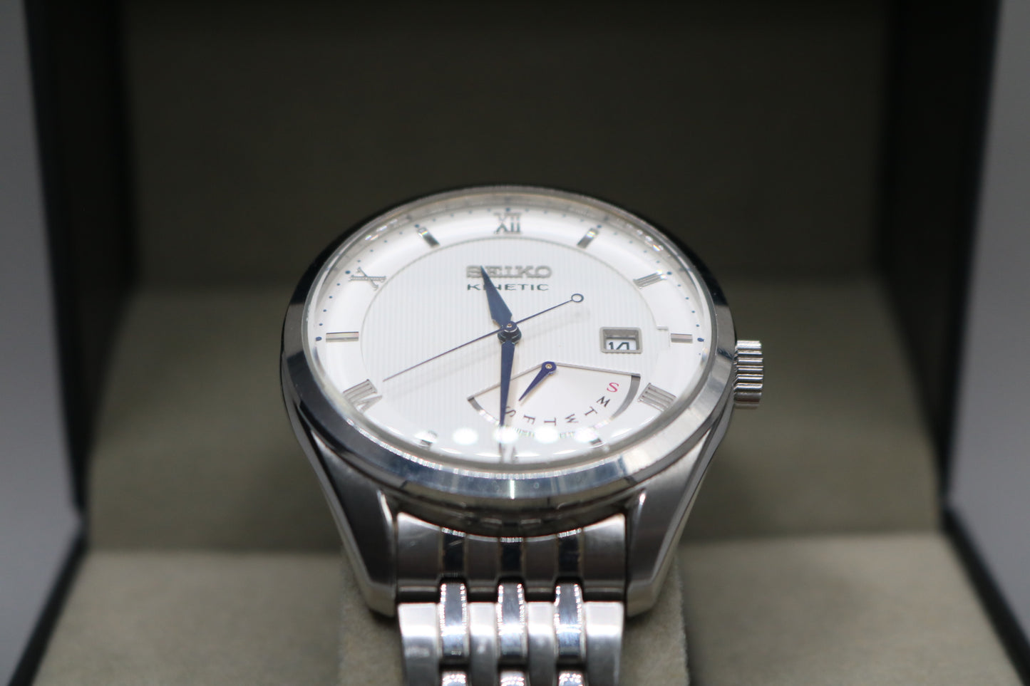 Seiko Kinetic 5M84-0AD0