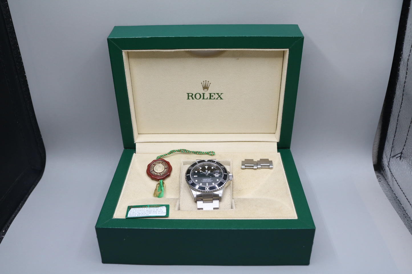 1999 Rolex Oyster Perpetual Date Submariner 16610 40mm Men's Watch (Local Pick-Up Only)