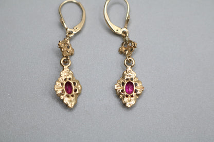 14K Yellow Gold Dangling Pair Earrings