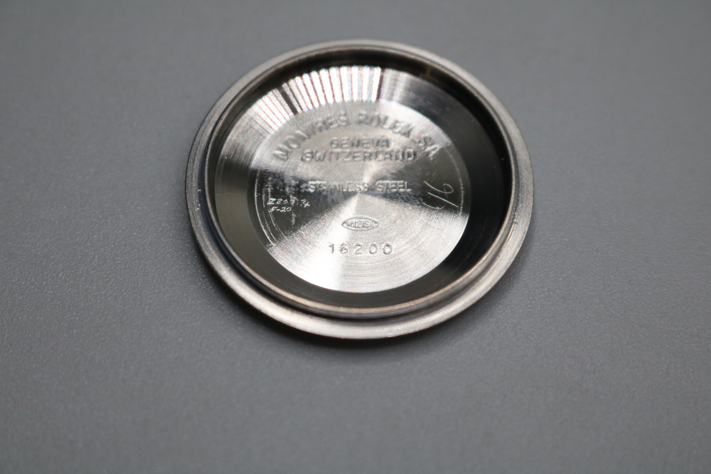 1993 Rolex Oyster Perpetual Datejust 16220 Watch 36mm (1.22 CTW) (Local pick-up only)