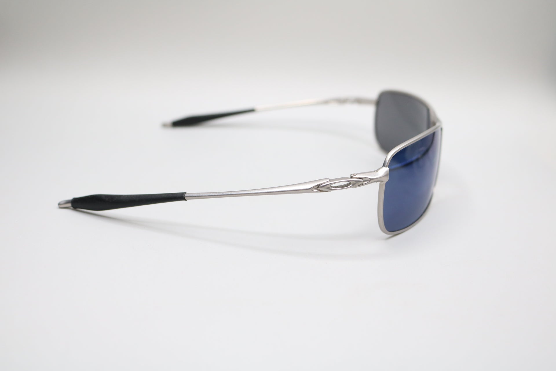 Oakley Crosshair 2.0