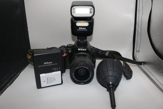 Nikon D5600 N1538 Digital Camera with Nikon 18-55mm Lens and SB-500 Flash