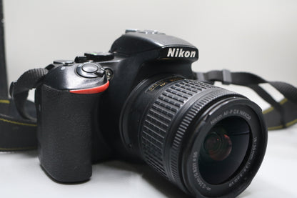 Nikon D5600 N1538 Digital Camera with Nikon 18-55mm Lens and SB-500 Flash