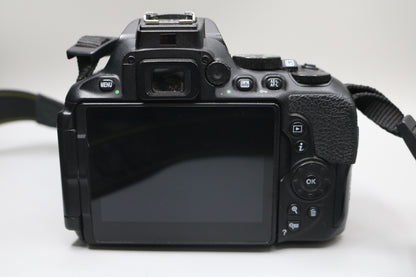 Nikon D5600 N1538 Digital Camera with Nikon 18-55mm Lens and SB-500 Flash