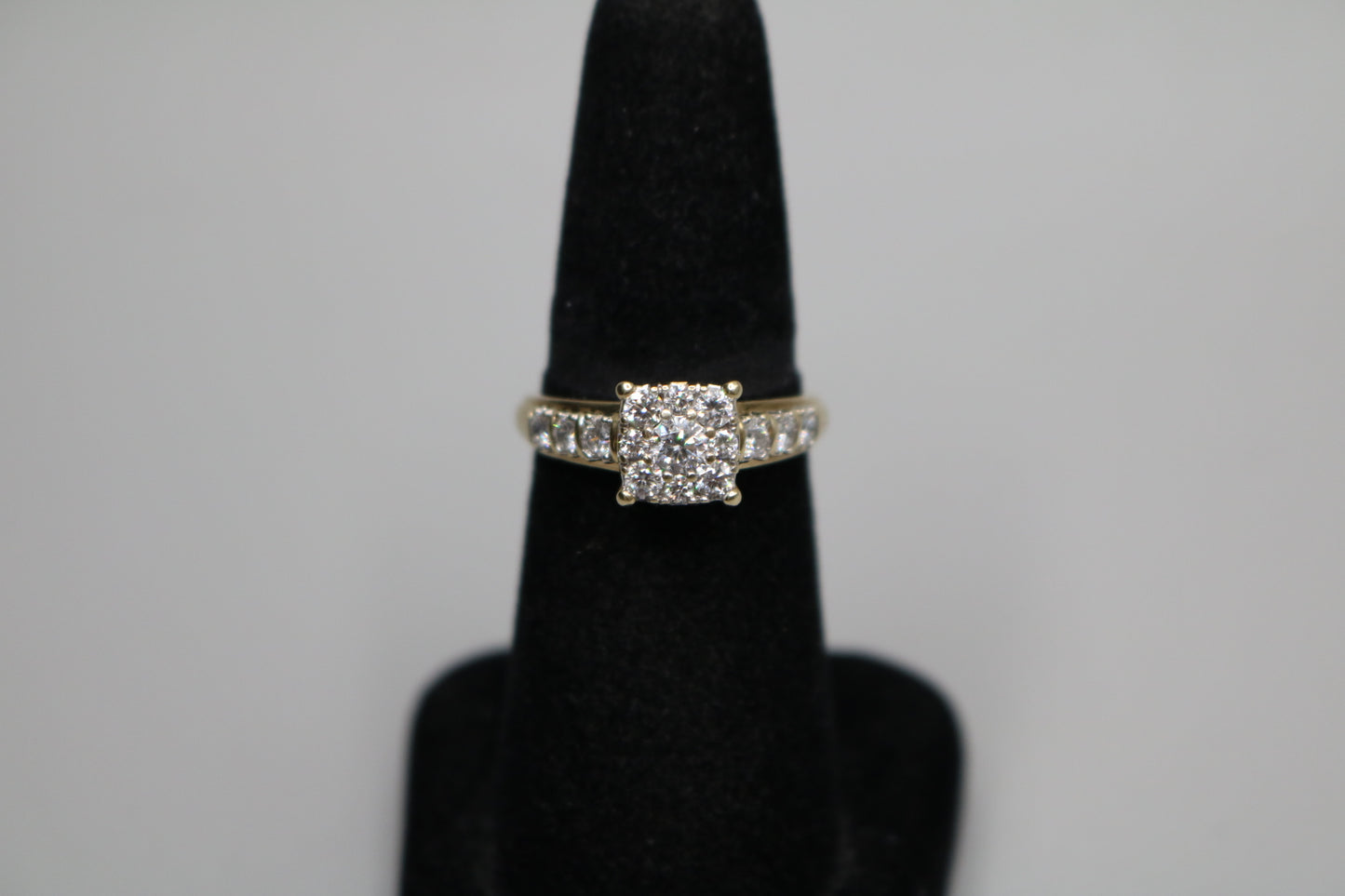 10K Yellow Gold Lab Grown Diamond Cluster Ring (0.85 CTW) (Size 7) Clearance