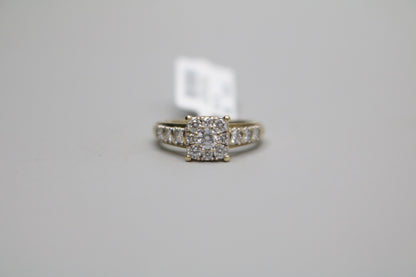 10K Yellow Gold Lab Grown Diamond Cluster Ring (0.85 CTW) (Size 7) Clearance