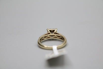 10K Yellow Gold Lab Grown Diamond Cluster Ring (0.85 CTW) (Size 7) Clearance