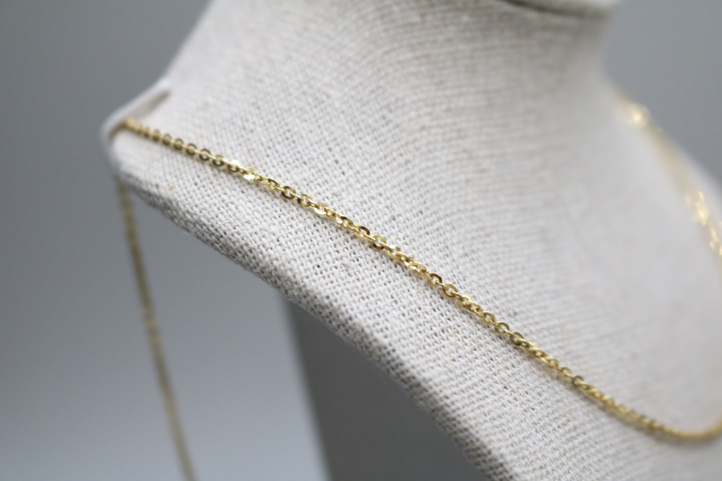 14K Yellow Gold Well-Crafted Cable Necklace Length of 18 Inches