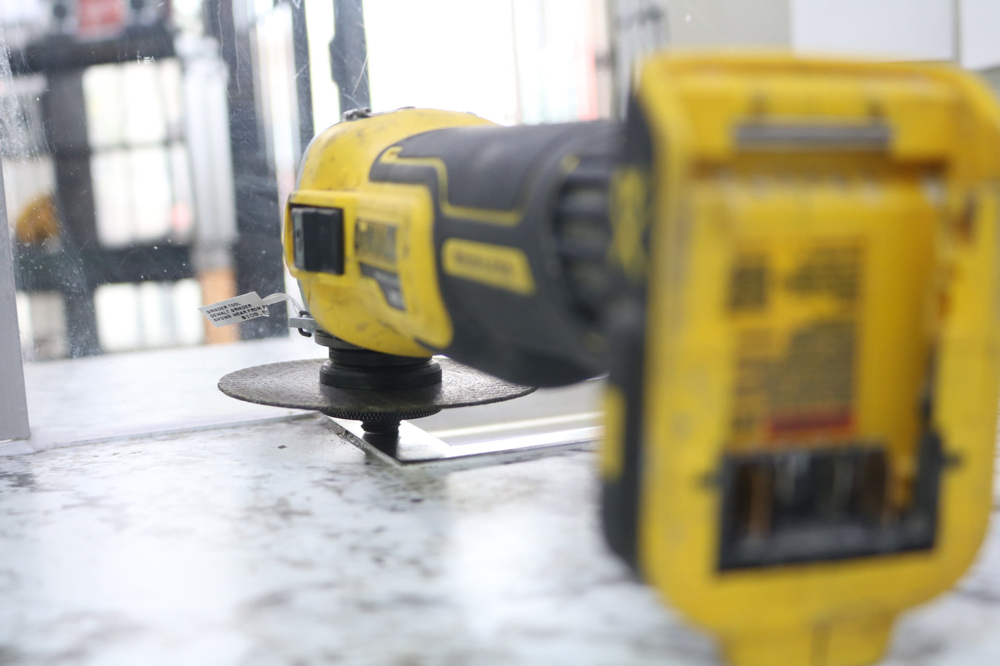 DEWALT DCG405 20V MAX XR 125mm Brushless Angle Grinder Tool Only