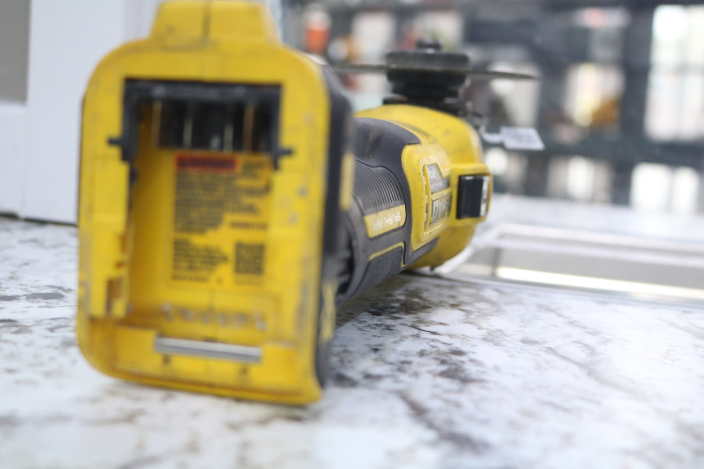 DEWALT DCG405 20V MAX XR 125mm Brushless Angle Grinder Tool Only