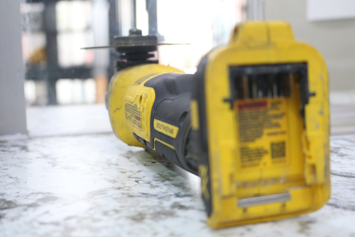 DEWALT DCG405 20V MAX XR 125mm Brushless Angle Grinder Tool Only