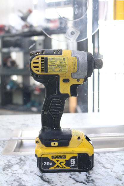 Dewalt DCF885 20V Cordless Impact Driver with a 20V Battery