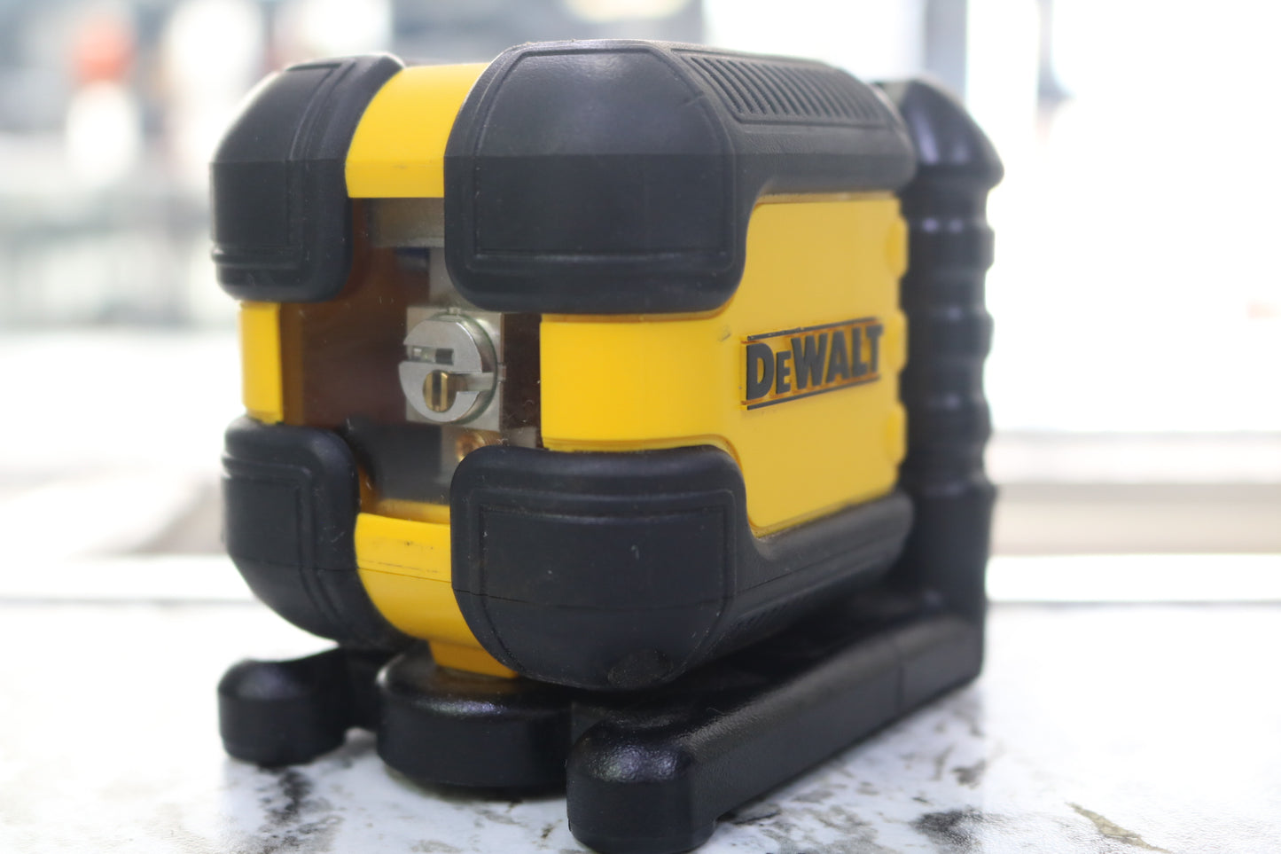 DeWalt DW08802CG 55' Range Green Beam Self-Leveling Cross-Line Laser