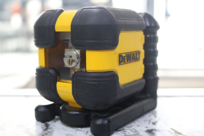 DeWalt DW08802CG 55' Range Green Beam Self-Leveling Cross-Line Laser