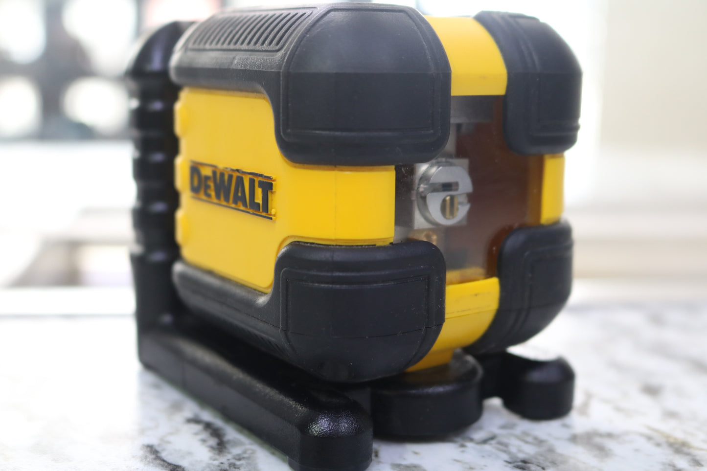DeWalt DW08802CG 55' Range Green Beam Self-Leveling Cross-Line Laser