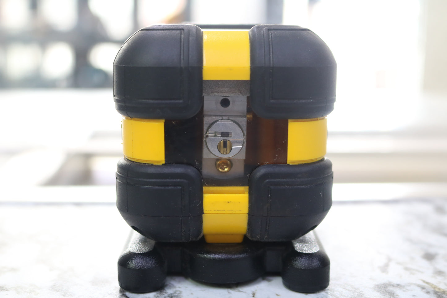 DeWalt DW08802CG 55' Range Green Beam Self-Leveling Cross-Line Laser