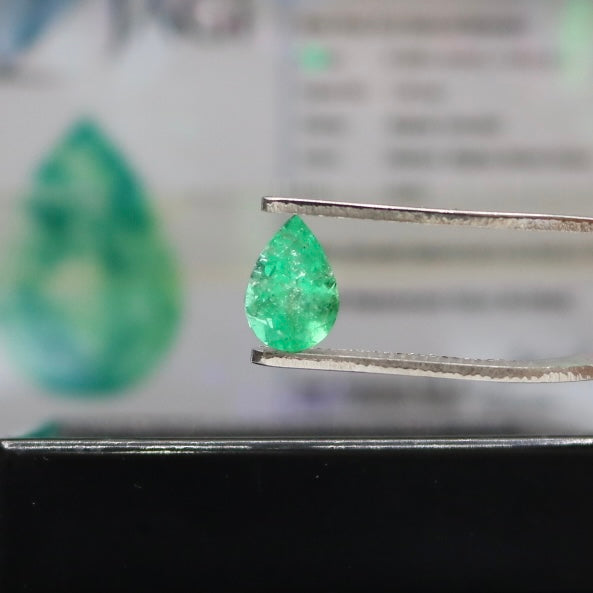 Pearl Cut Natural Emerald (1.50 cts)