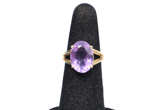 10K Yellow Gold Solitaire Amethyst Ring (Size 5 3/4) (4.00 CTW)