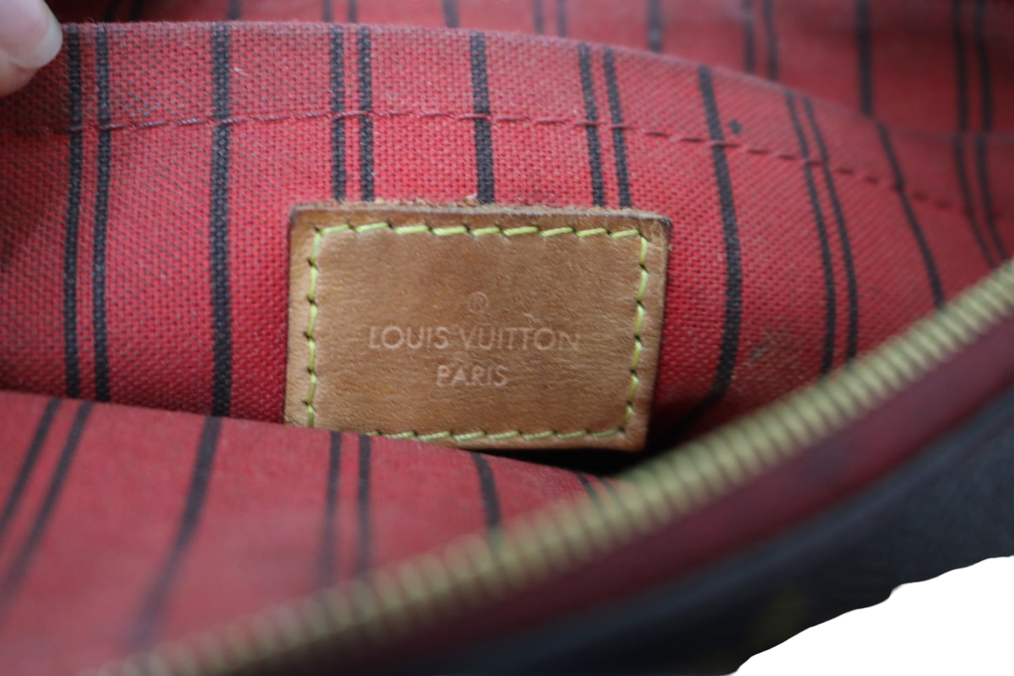 Authentic Louis Vuitton Neverfull Monogram Wallet