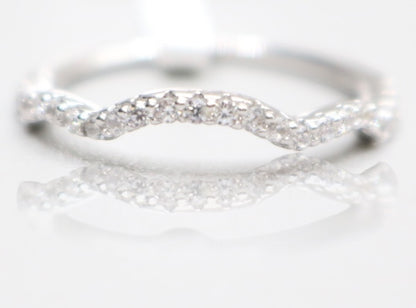 Women's Sterling Silver Cubic Zirconia Band Size 5 (1.1Grams)