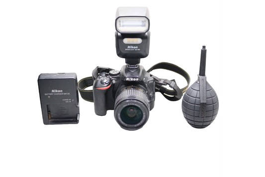 Nikon D5600 N1538 Digital Camera with Nikon 18-55mm Lens and SB-500 Flash