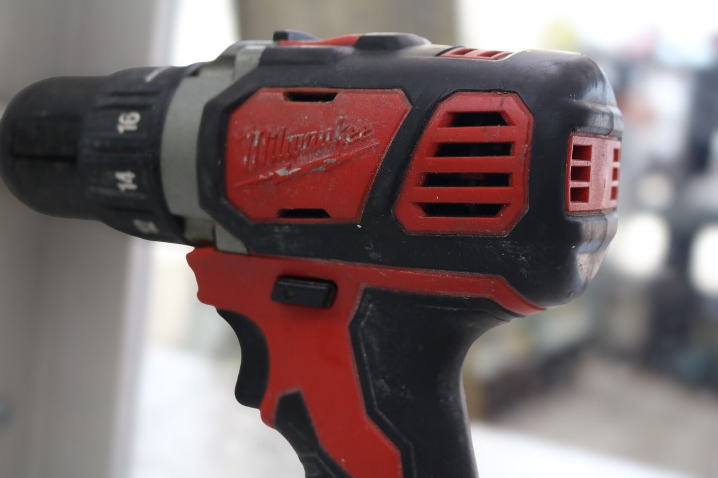 Milwaukee 2606-20 M18 18V Lithium-Ion Cordless 1/2 in. Drill Driver (TOOL ONLY)