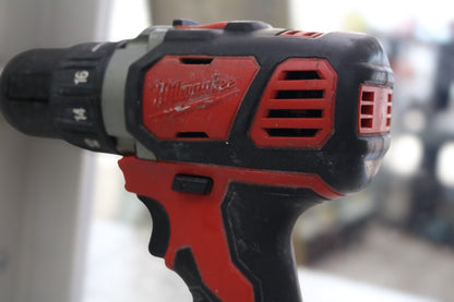 Milwaukee 2606-20 M18 18V Lithium-Ion Cordless 1/2 in. Drill Driver (TOOL ONLY)