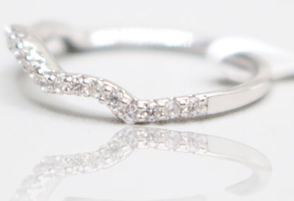 Women's Sterling Silver Cubic Zirconia Band Size 5 (1.1Grams)