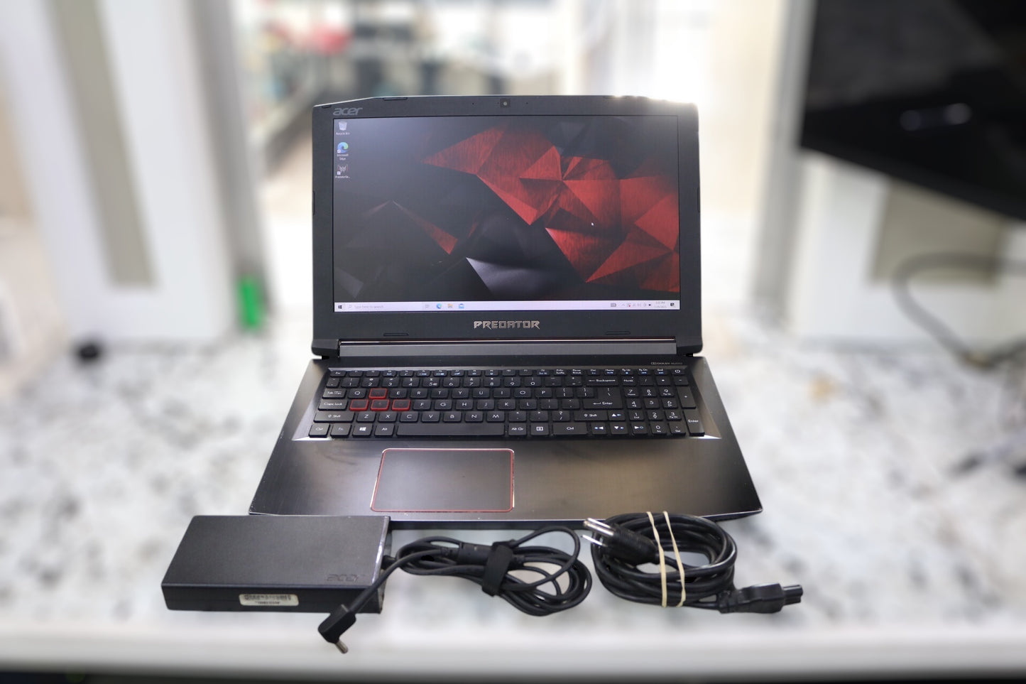 2017 Acer Predator Helios 300 Series Model N17C1 15 Inch Laptop Bad Battery (please read)