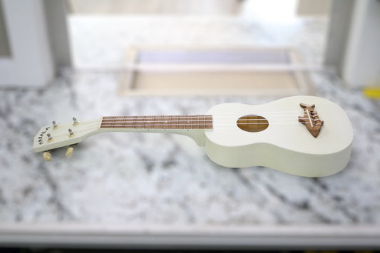 Makala MK-SS/WHT Great White Soprano Shark Ukulele (Local Pick-Up Only)