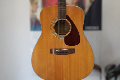 Yamaha FG-200 Acoustic Guitar with hard case (Local Pick-up only)