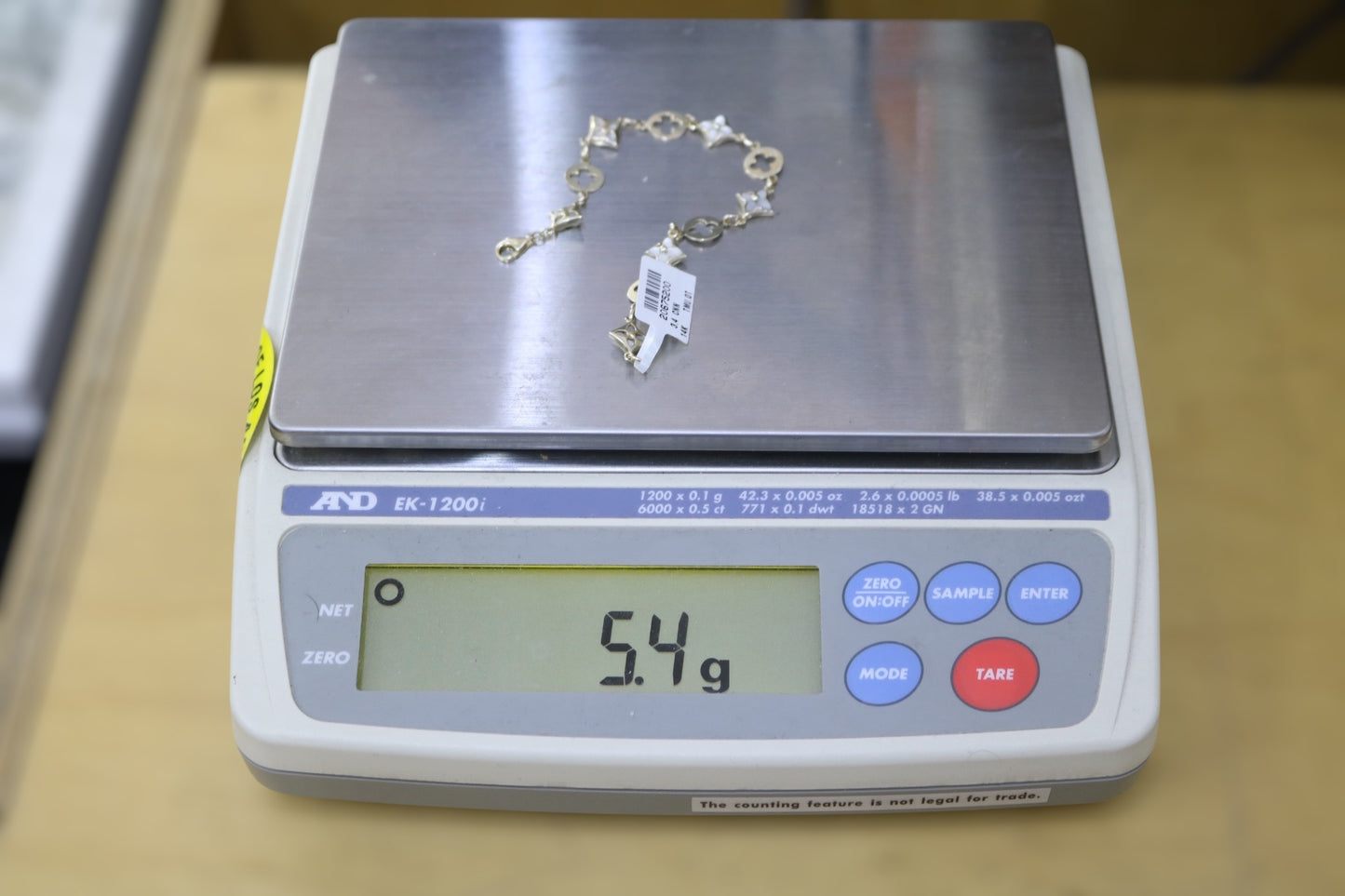 14K White Gold Clover and Star Bracelet (7 Inches)