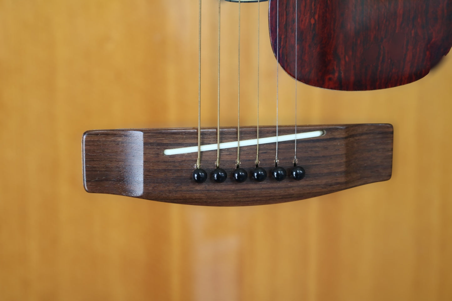 Yamaha FG-200 Acoustic Guitar with hard case (Local Pick-up only)