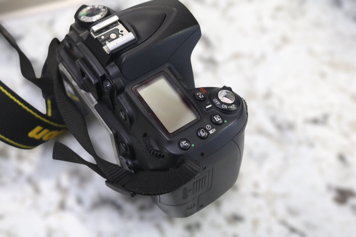 Nikon D90 Camera Body with an Aftermarket Charger