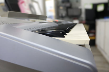 Yamaha PSR-293 Keyboard with Stand & Manuals (Local pick-up only)
