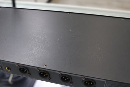 VocoPro UHF-5800, 4 Channel Wireless Microphone System (Local Pick-up only)