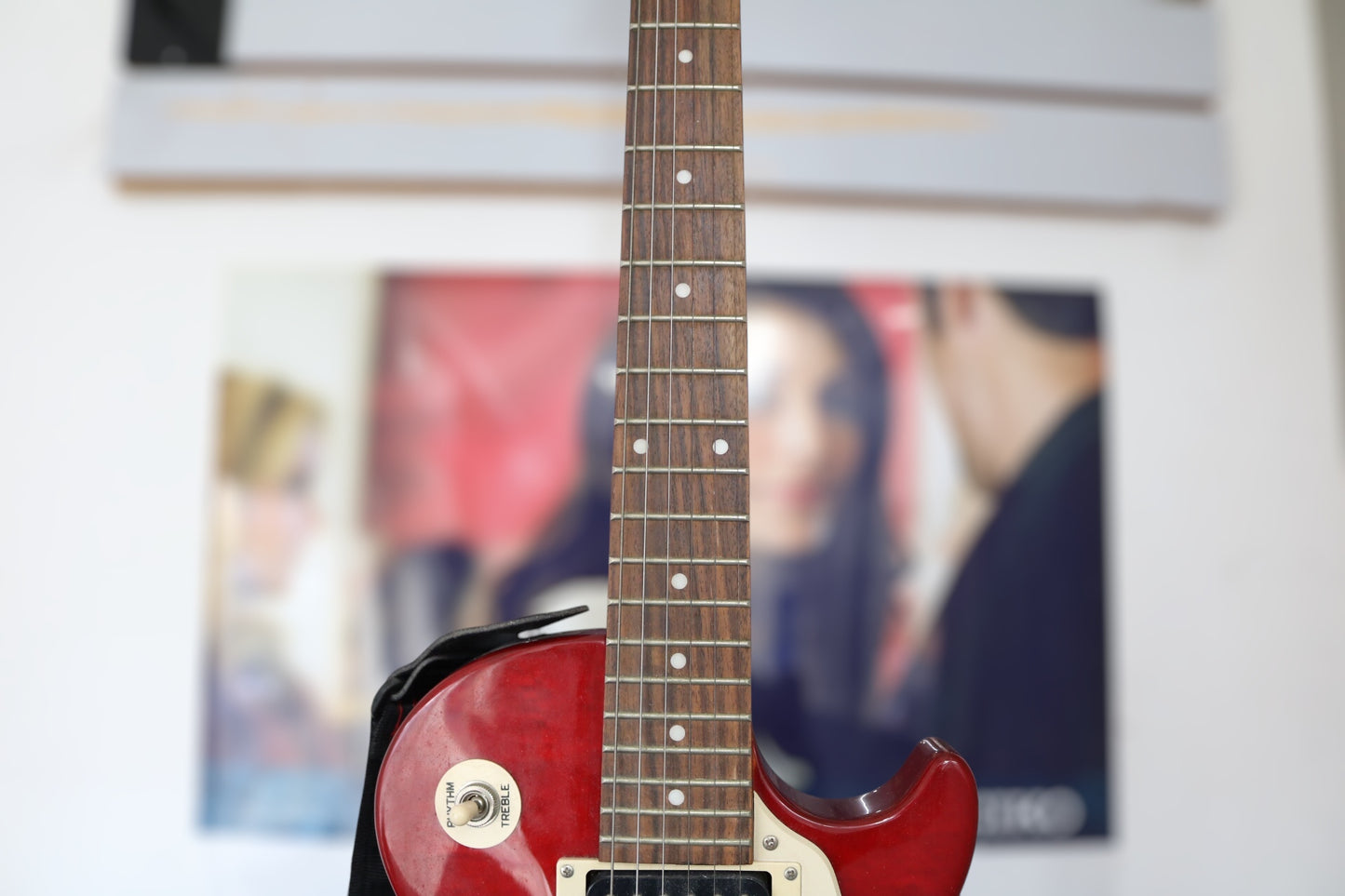 Epiphone Les Paul 100 Electric Guitar (Local pick-up only)