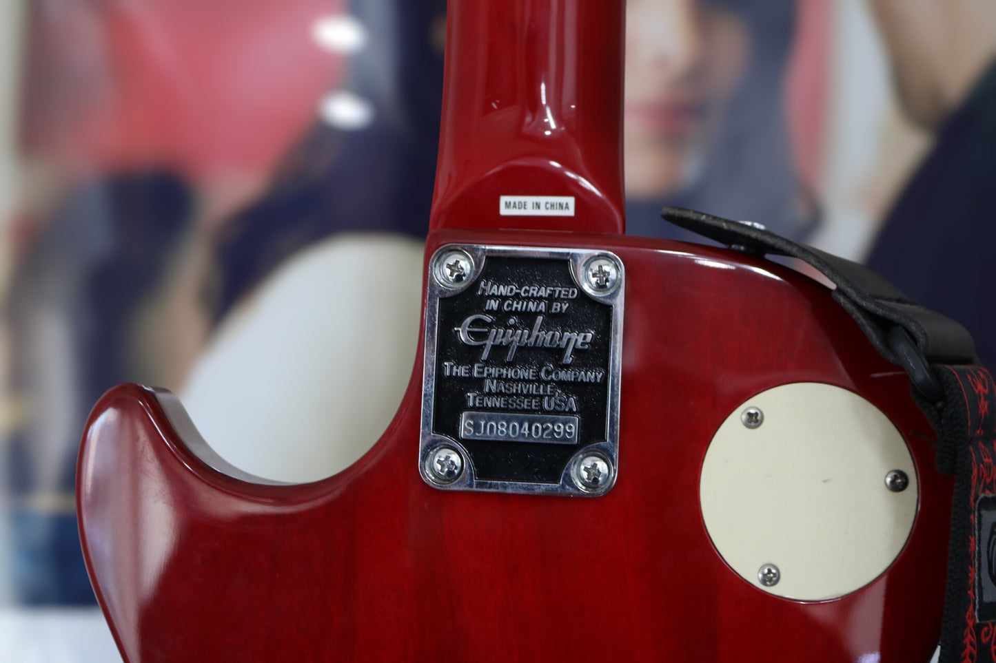 Epiphone Les Paul 100 Electric Guitar (Local pick-up only)