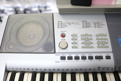 Yamaha PSR-293 Keyboard with Stand & Manuals (Local pick-up only)