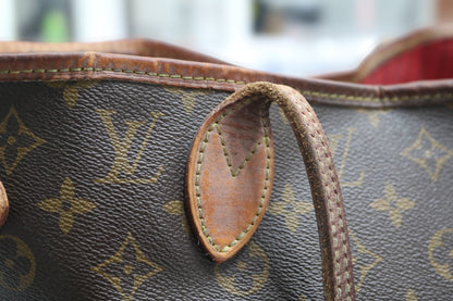 Louis Vuitton Monogram Neverfull Tote Bag